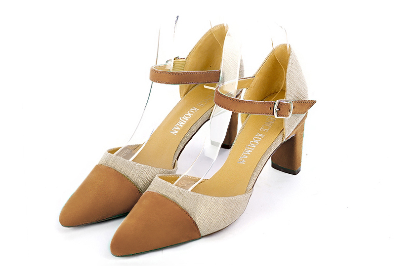 Camel beige and gold open side elegant shoes, with an instep strap. Tapered toe. Medium comma heels.